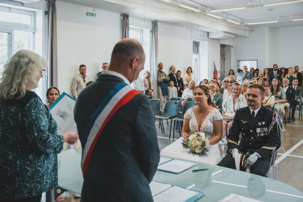 Cérémonie civile de mariage à Frontignan dans l'Hérault. Mariage militaire de l'Armée de l'air
